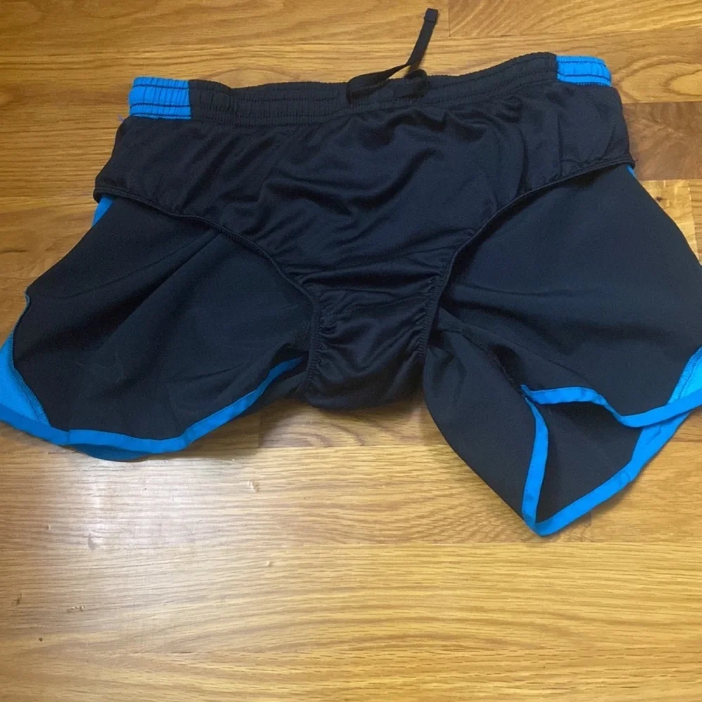 Nike Dri-Fit drawstring shorts w/built in underwear - Picture 7 of 10